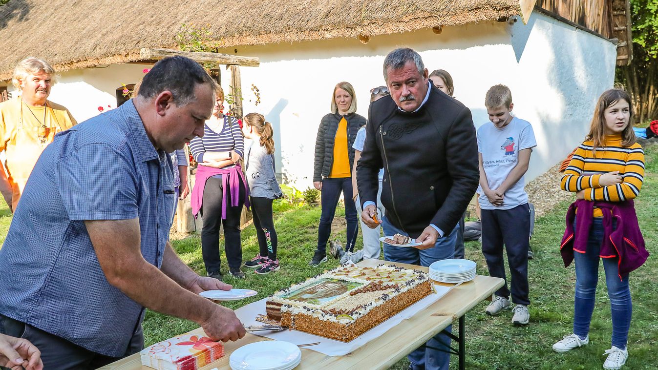 A hegyhátszentpéteri tájház születésnapján – 130 éve épült, összefogással mentették meg