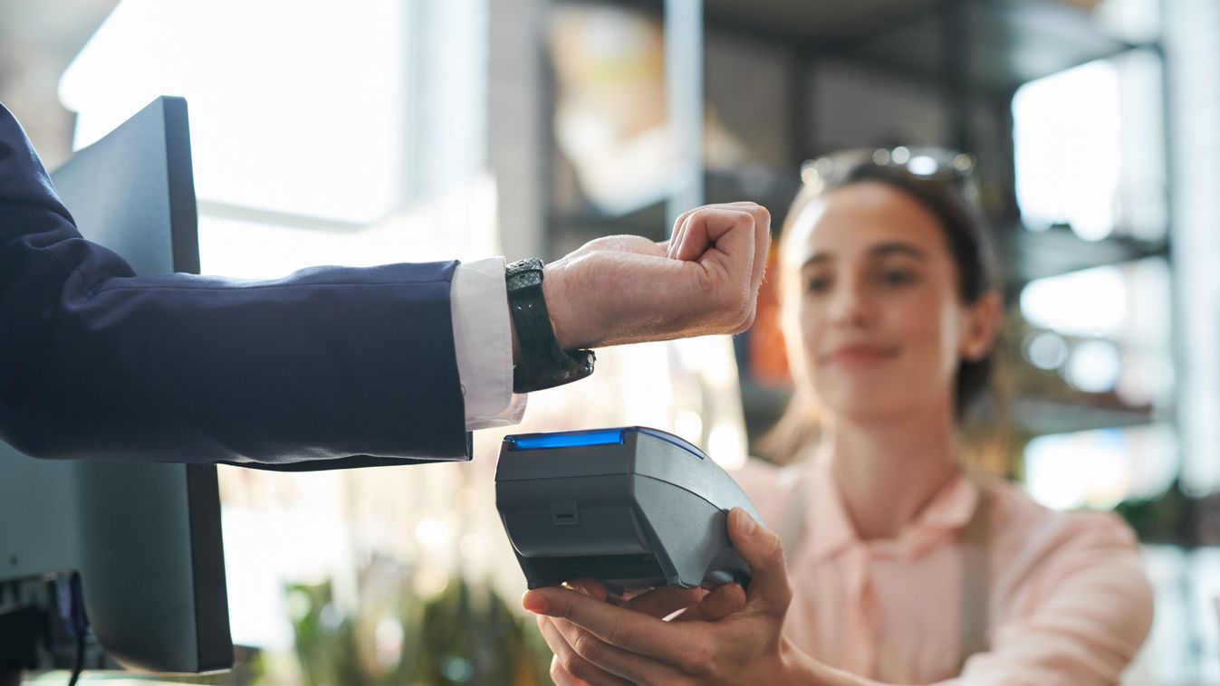 Magyar szakember felel a Mastercard hordozható fizetési eszközeiért
