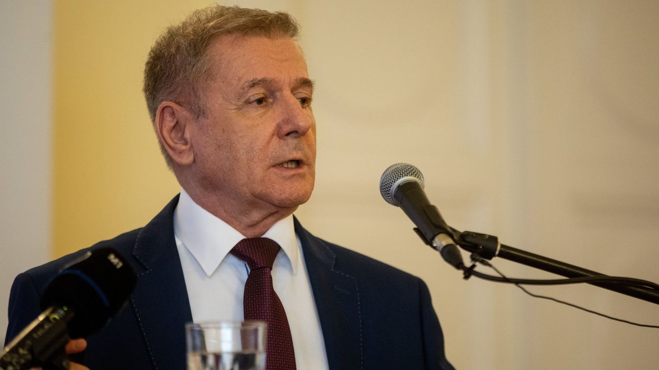 Benkő Tibor: Magyarország védelme elképzelhetetlen erős honvédség nélkül