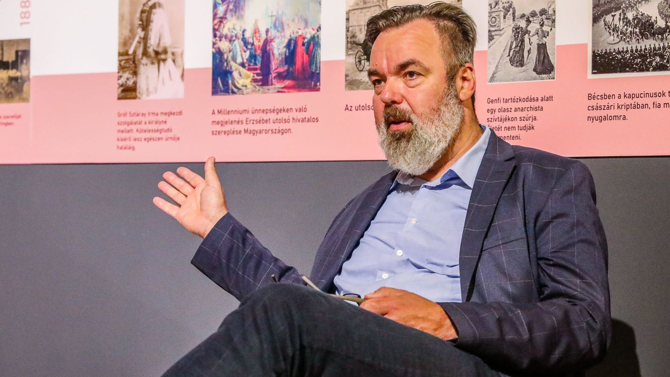 Ne vesszenek el a nemzeti kincsek - L. Simon Lászlóval, a Magyar Nemzeti Múzeum főigazgatójával beszélgettünk