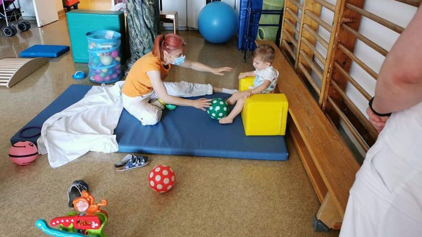 Huszonhárom SMA-beteg gyerek kap génpótló kezelést a Bethesda Gyermekkórházban