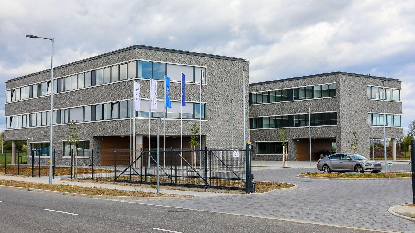 Titkos, mennyit költöttek hirdetésre a szombathelyi városi cégnél?