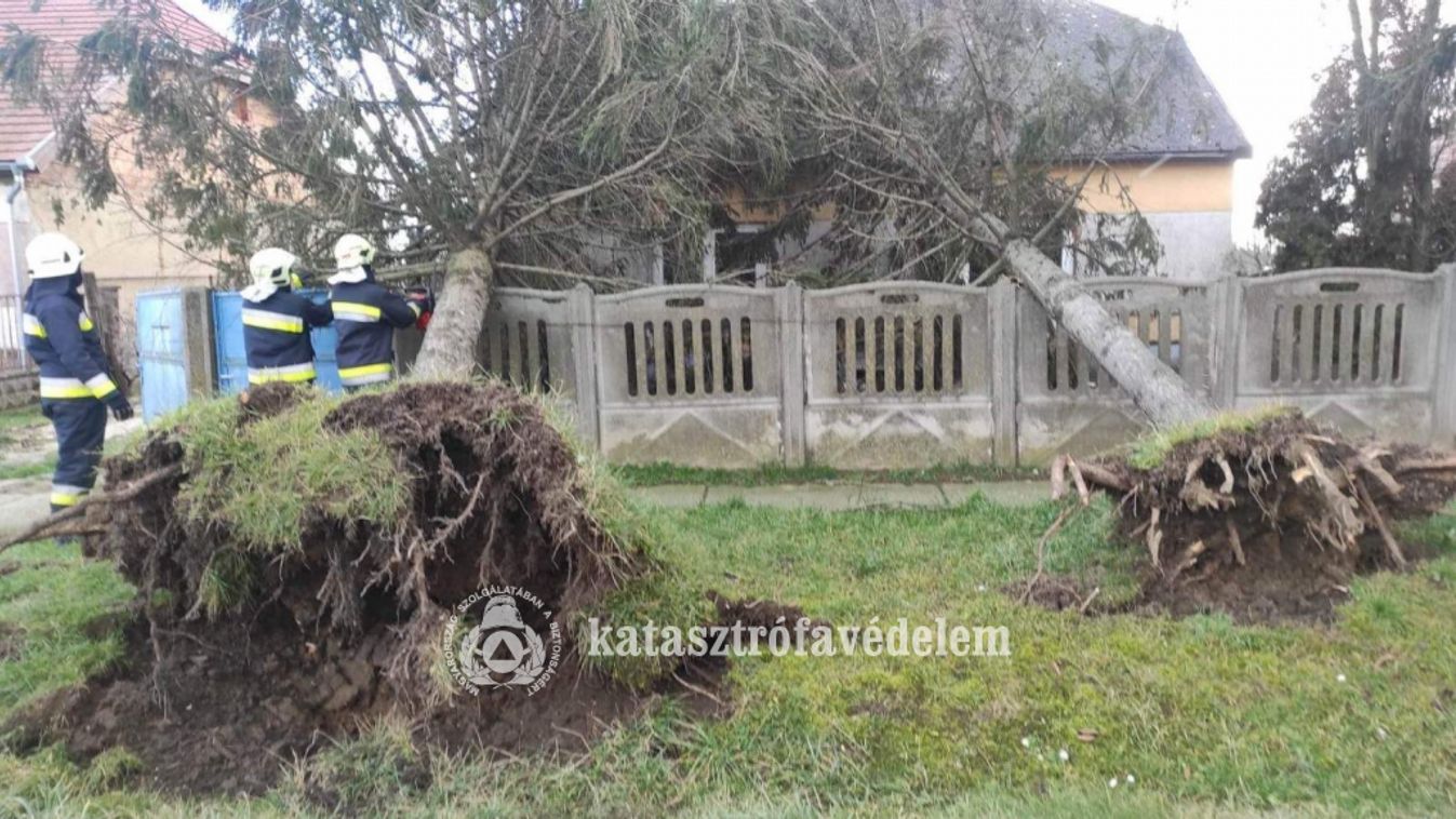 Csaknem száz viharkárt számoltak fel a vasi tűzoltók szombaton - összefoglaló