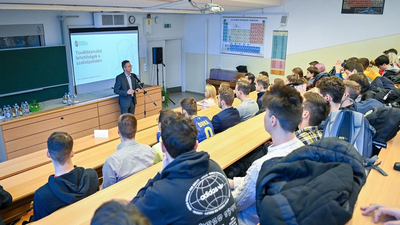 Jelentősen megváltozik a felsőoktatási felvételi