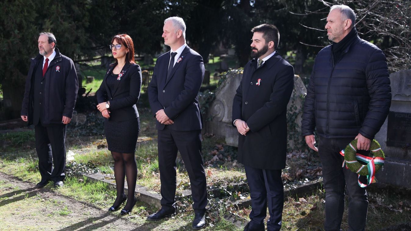 Megemlékezés a Szent Márton temetőben - fotók
