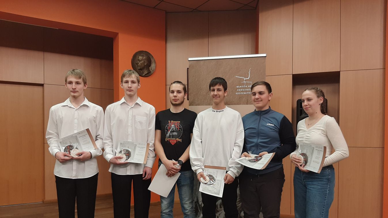 Nívó díjat nyert a Szélforgók Ifjúsági Népzenei Együttesnek