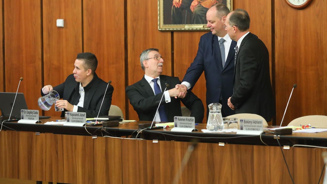 A Szova stratégiai igazgatója is már Gyurcsányék pártjában