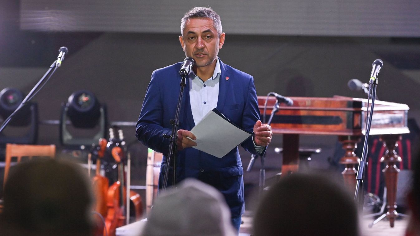 Potápi Árpád János: összeköt bennünket közös kultúránk, történelmünk, anyanyelvünk és szokásaink