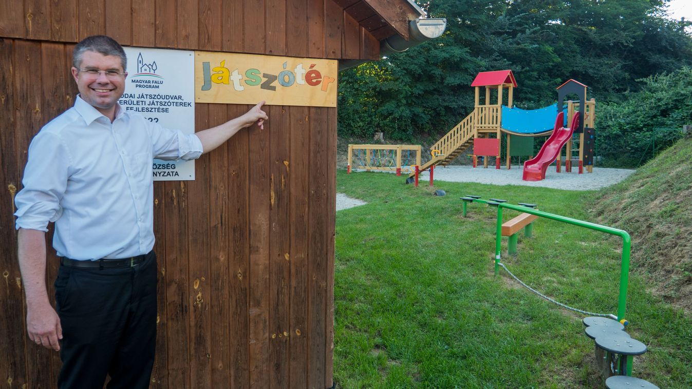 Nagy fejlesztések a kis faluban - Játszótérrel és új falubusszal gazdagodott Ólmod