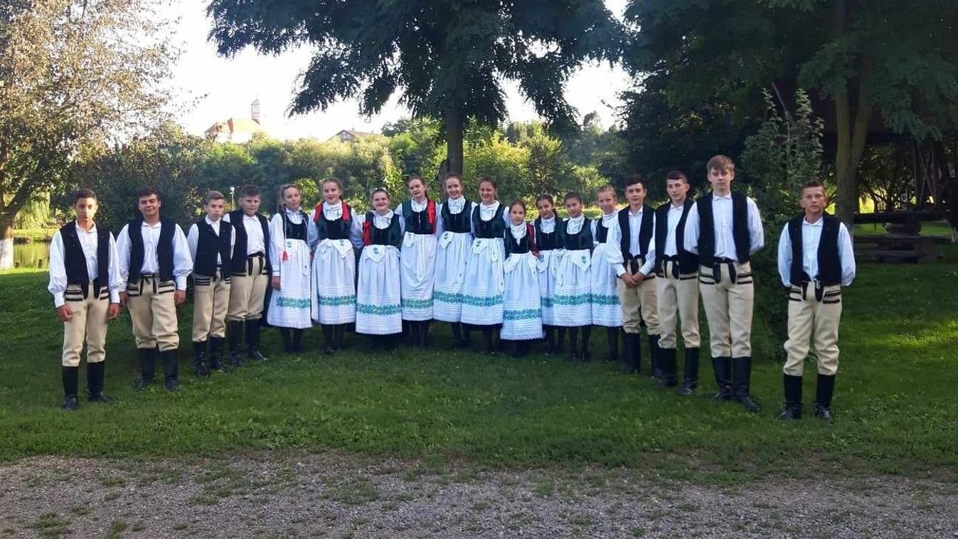 A közmédia és a Hagyományok Háza közös műsora Vajdaszentiványba látogat