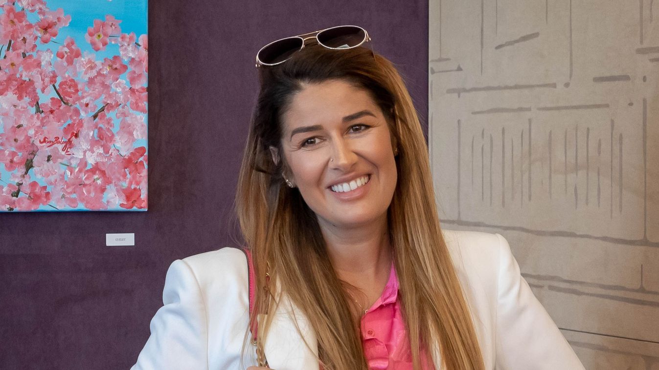Melegebb éghajlatra küldte az őt lekövérezőket Singh Viki