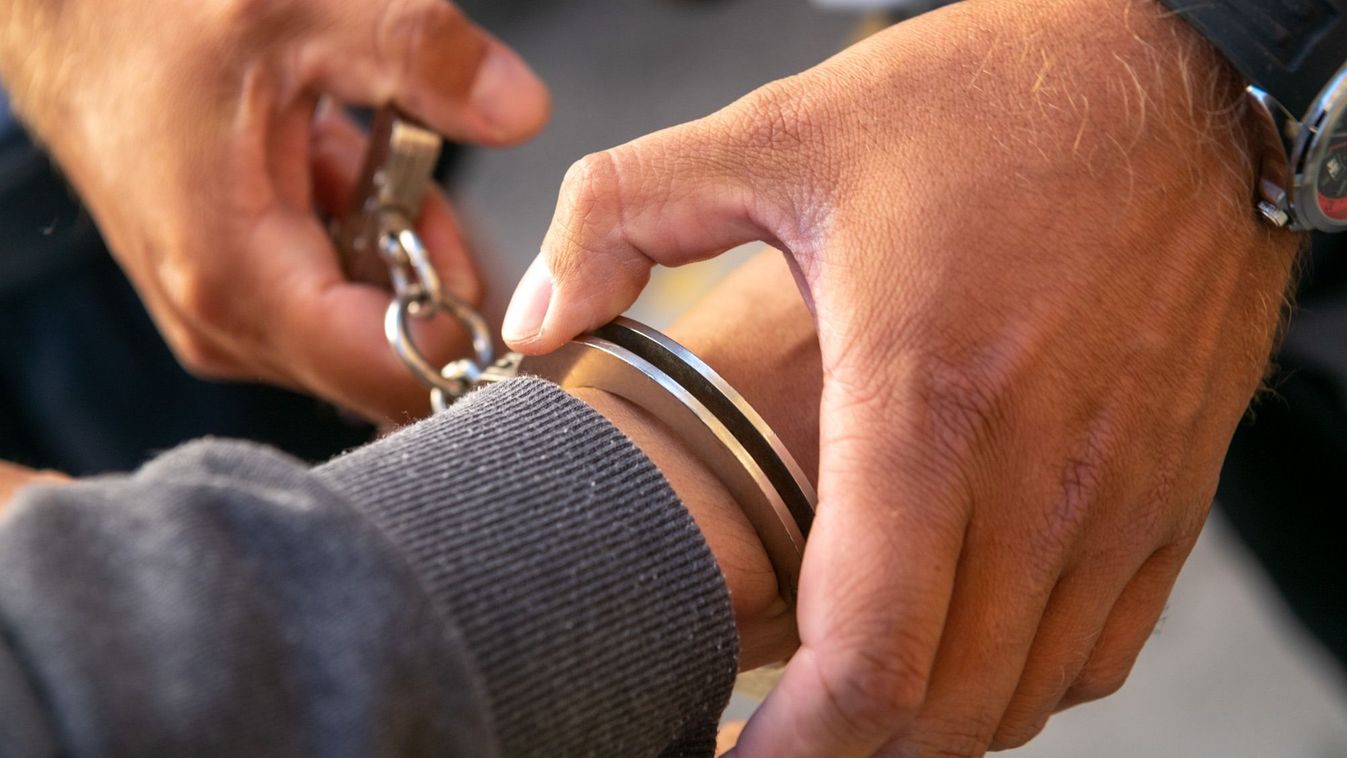 Késsel támadt az osztrák férfi a volt élettársára, hogy mondjon le a vagyonáról