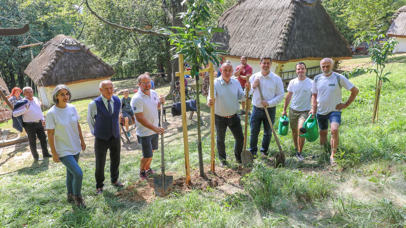 Aktív családi élménynap a cáki pincesoron, túrák kezdőknek, profiknak és két keréken - fotók