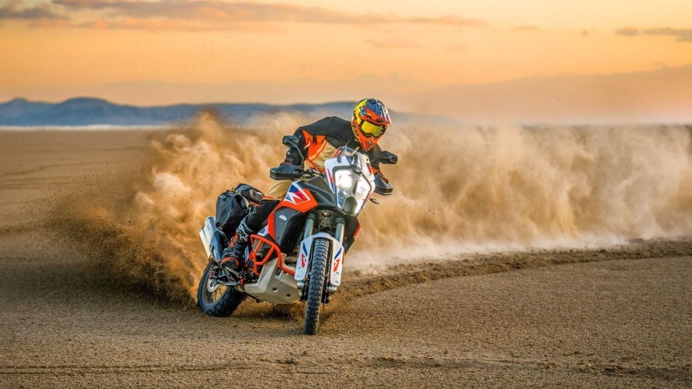 A Kőszegi-hegység fokozottan védett területein motorozott egy férfi - 400 ezer forint büntetés várhat rá