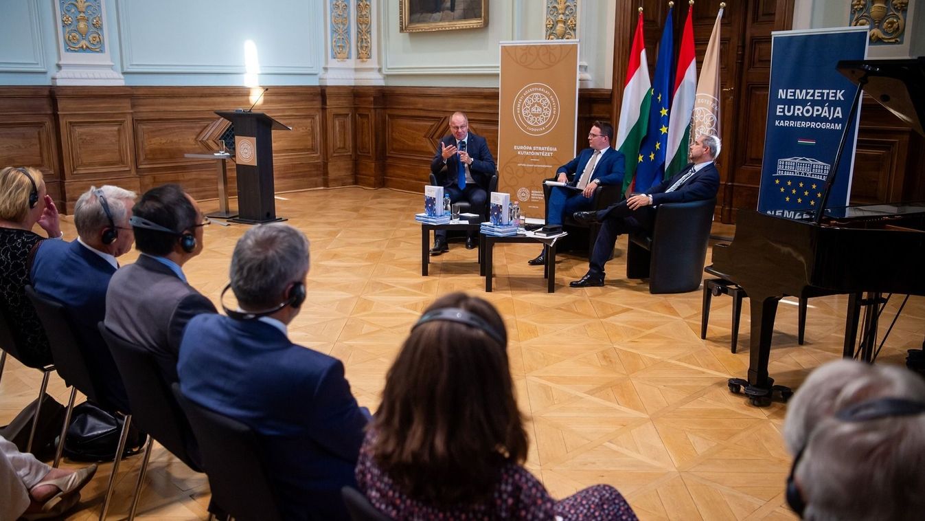 Navracsics Tibor: a Európai Unió békevállalkozás, nem háborús vállalkozás