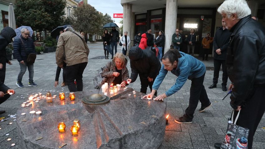 VAOL – Dávid-csillagot formáztak a mécsesek – Csendes szimpátiatüntetés volt Szombathelyen az izraeli áldozatok emlékére