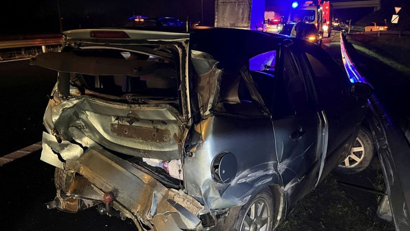 Baleset lassítja a forgalmat az M1-esen