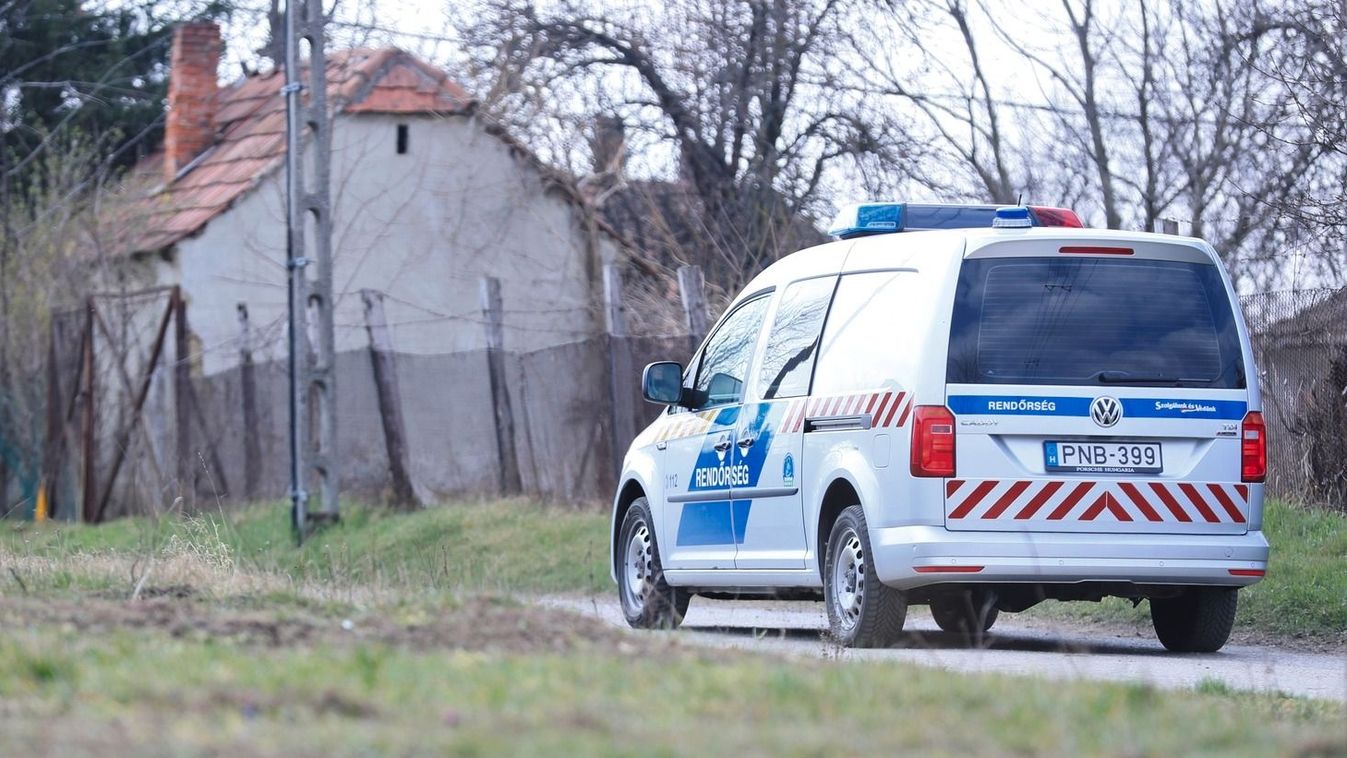 Földúton fekve, kihűlve, mezítláb találtak rá a 92 éves Annus nénire