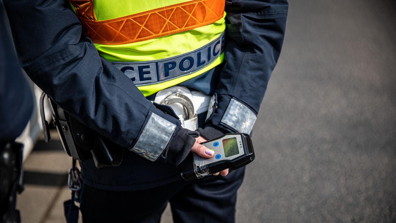 Nem elég, hogy ittasan motorozott Szombathelyen, még jogosítványa sem volt