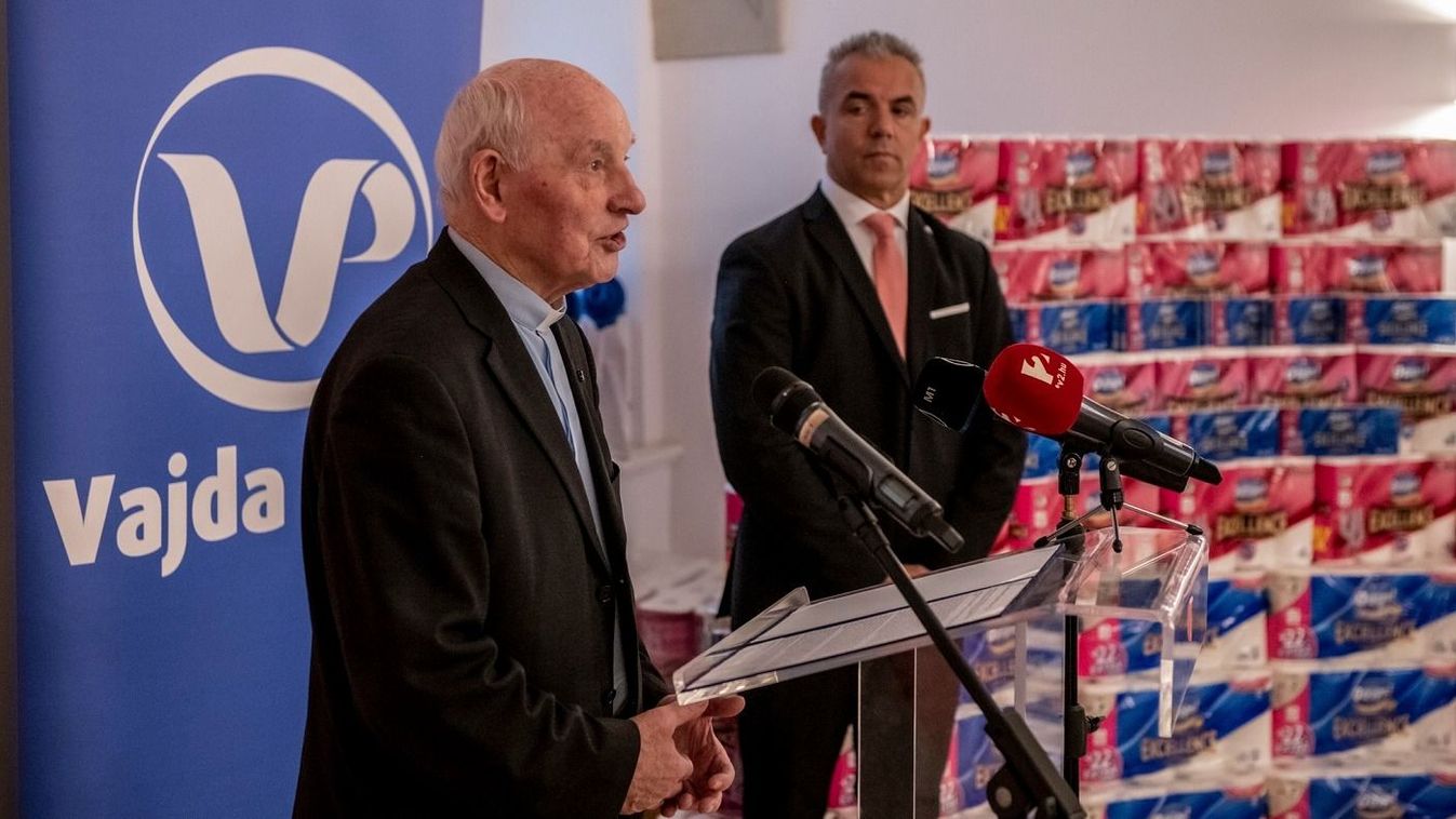 Idősgondozásban élőknek ad higiéniai papírterméket a Vajda-Papír a Máltai Szeretetszolgálattal együttműködésben