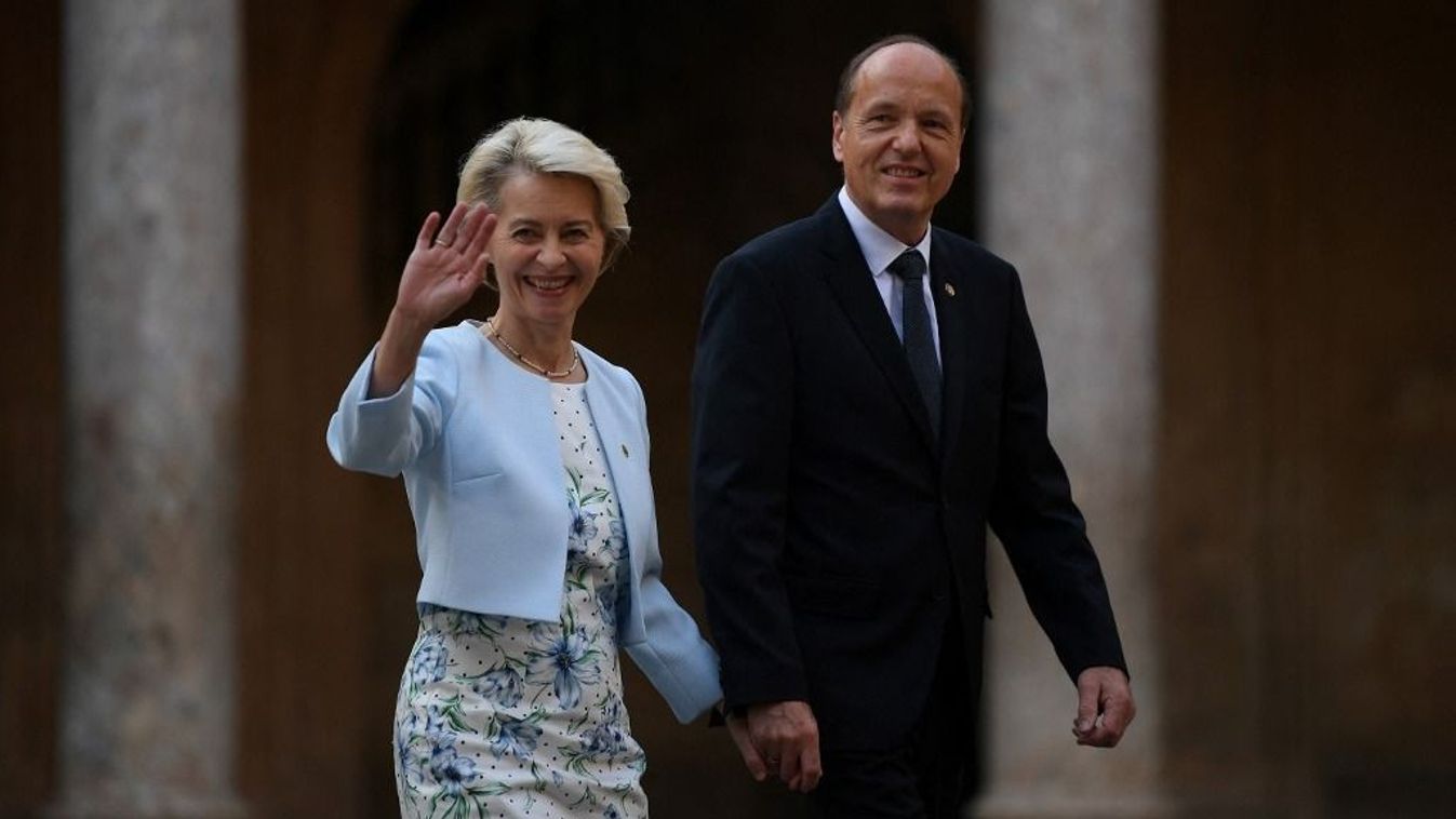 Ursula von der Leyen előszeretettel hozza helyzetbe rokonai érdekeltségeit