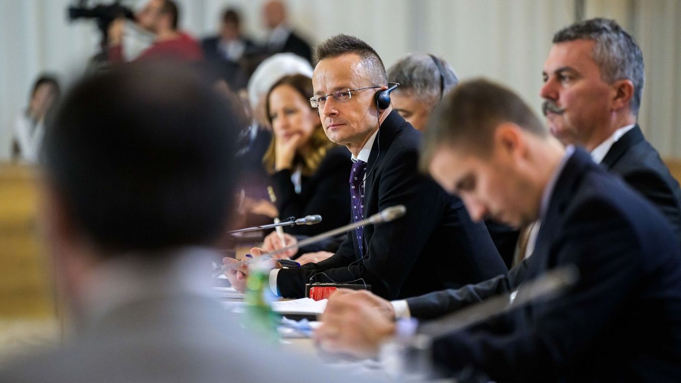 Szijjártó Péter: Közép-Ázsia szerepének megerősítése valódi európai érdek (videó)