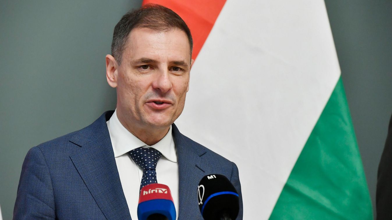 Tuzson Bence: napi szinten éri támadás a szuverenitást, ez ellen védekezni kell
