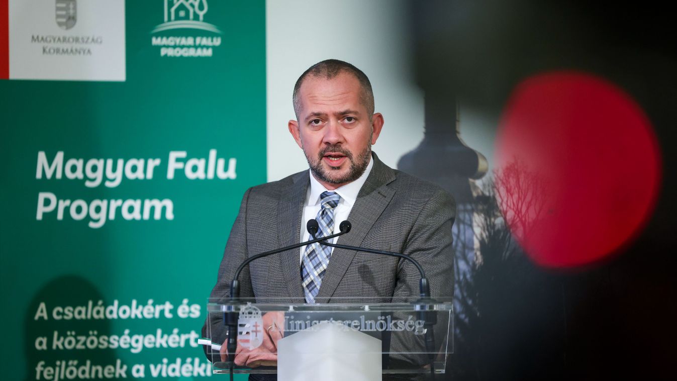Gyopáros Alpár: a kormány megháromszorozta a Falusi civil alap pályázat keretösszegét
