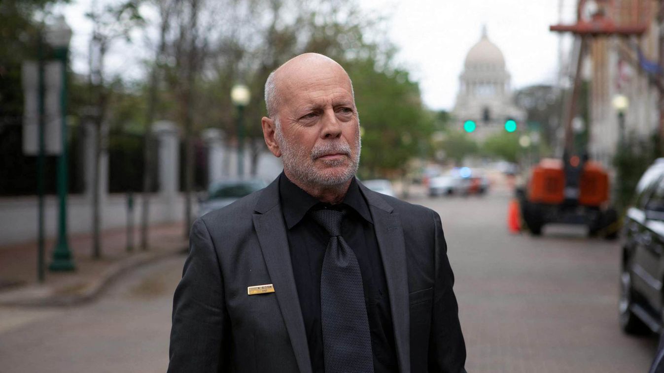 Szívszorító: így fest most a nagybeteg Bruce Willis (videó)