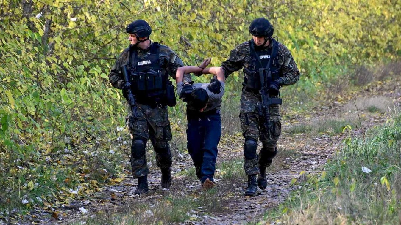 Felfegyverzett csoportok toborozzák a migránsokat a déli határnál (videó)