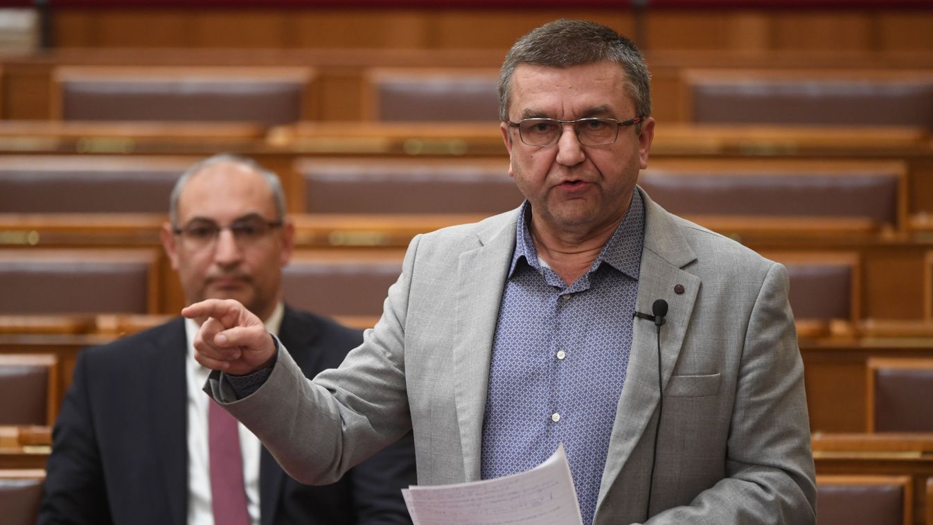 Czomba Sándor: továbbra is történelmi mélyponton a nyilvántartott álláskeresők száma
