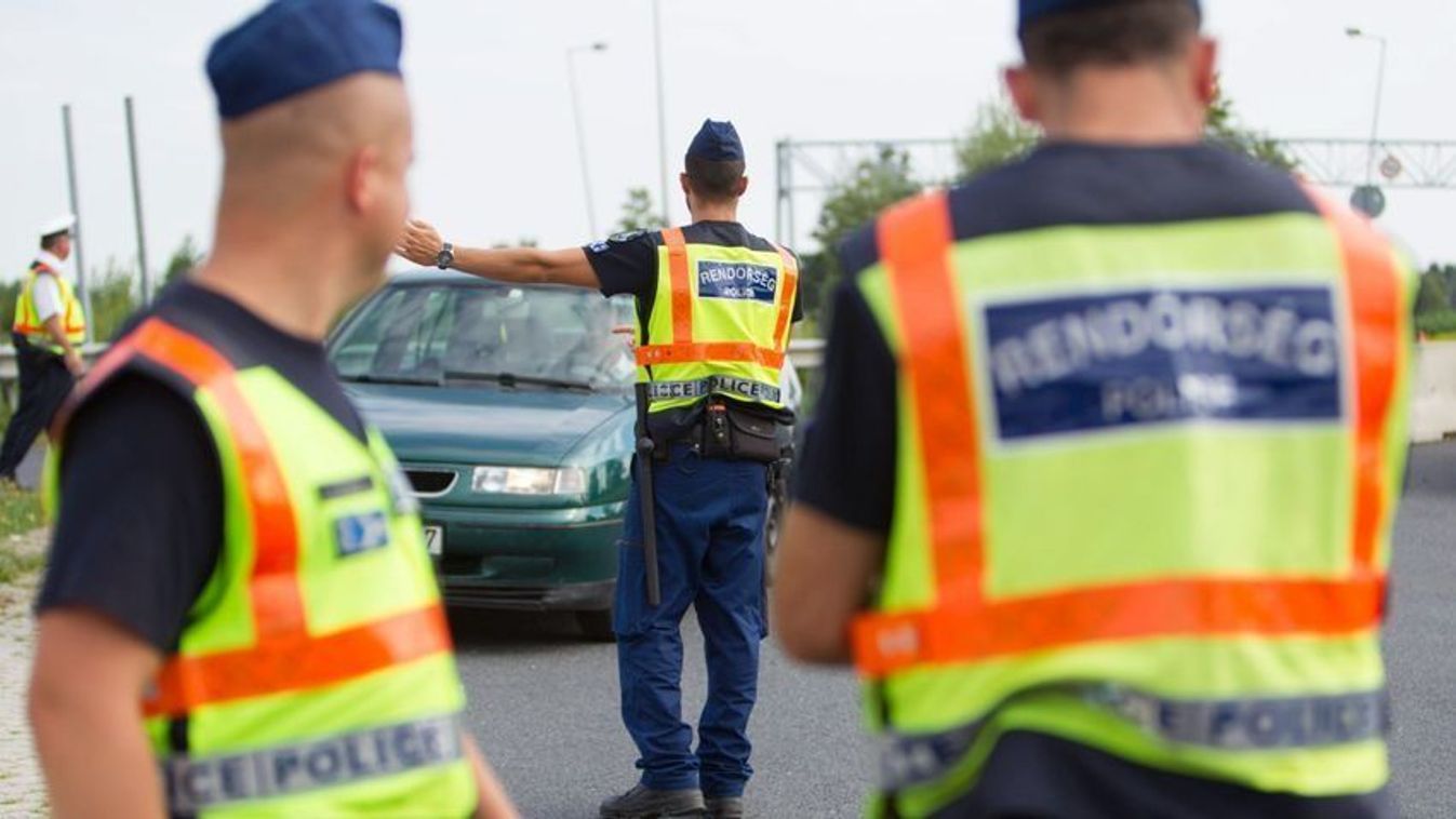 A rendőrök megmutatták, mi az a biztonsági folyosó