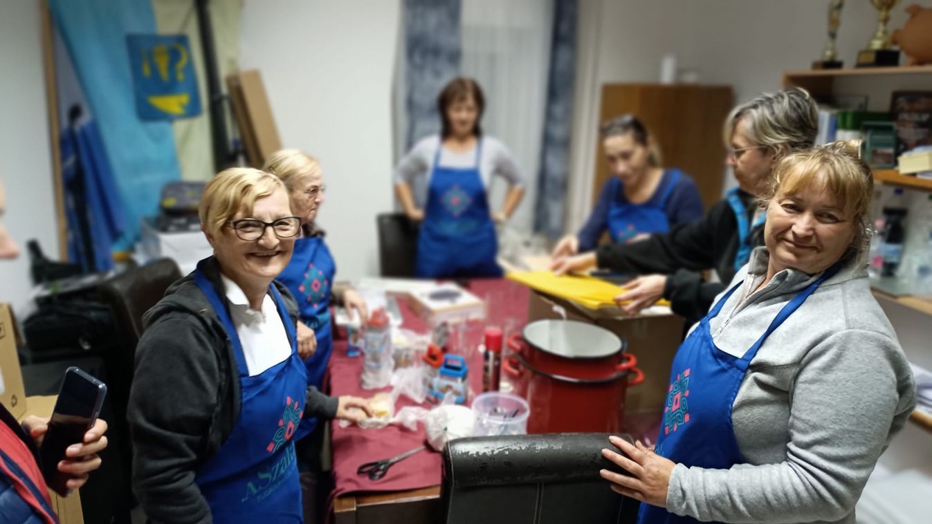 Mártott, csavart, tekert gyertya is készül Kőszegdoroszlón