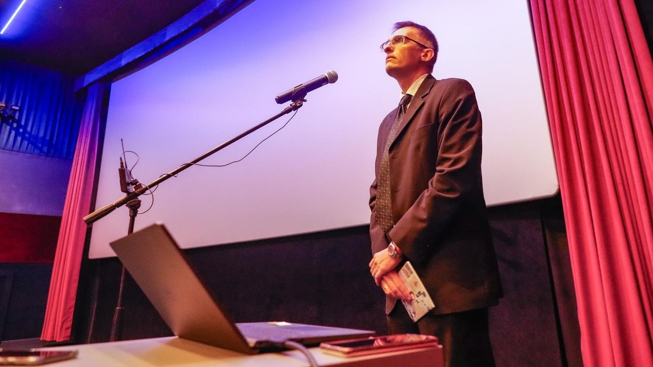 Új könyv: Apolló, Uránia