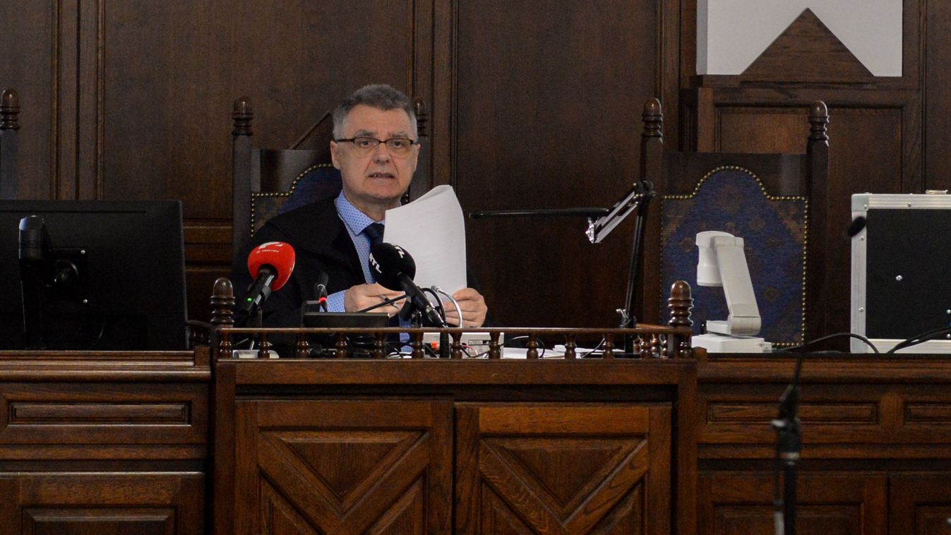 Különös kegyetlenséggel - Tudatosan éheztették hónapokon át a kisfiút szülei Csepregen (videó)