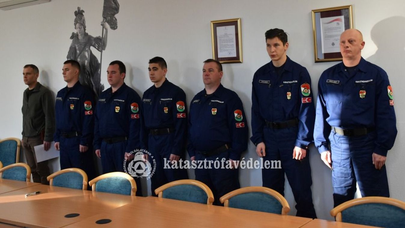Hét tűzoltó kezdte meg a szolgálatot Vas vármegyében