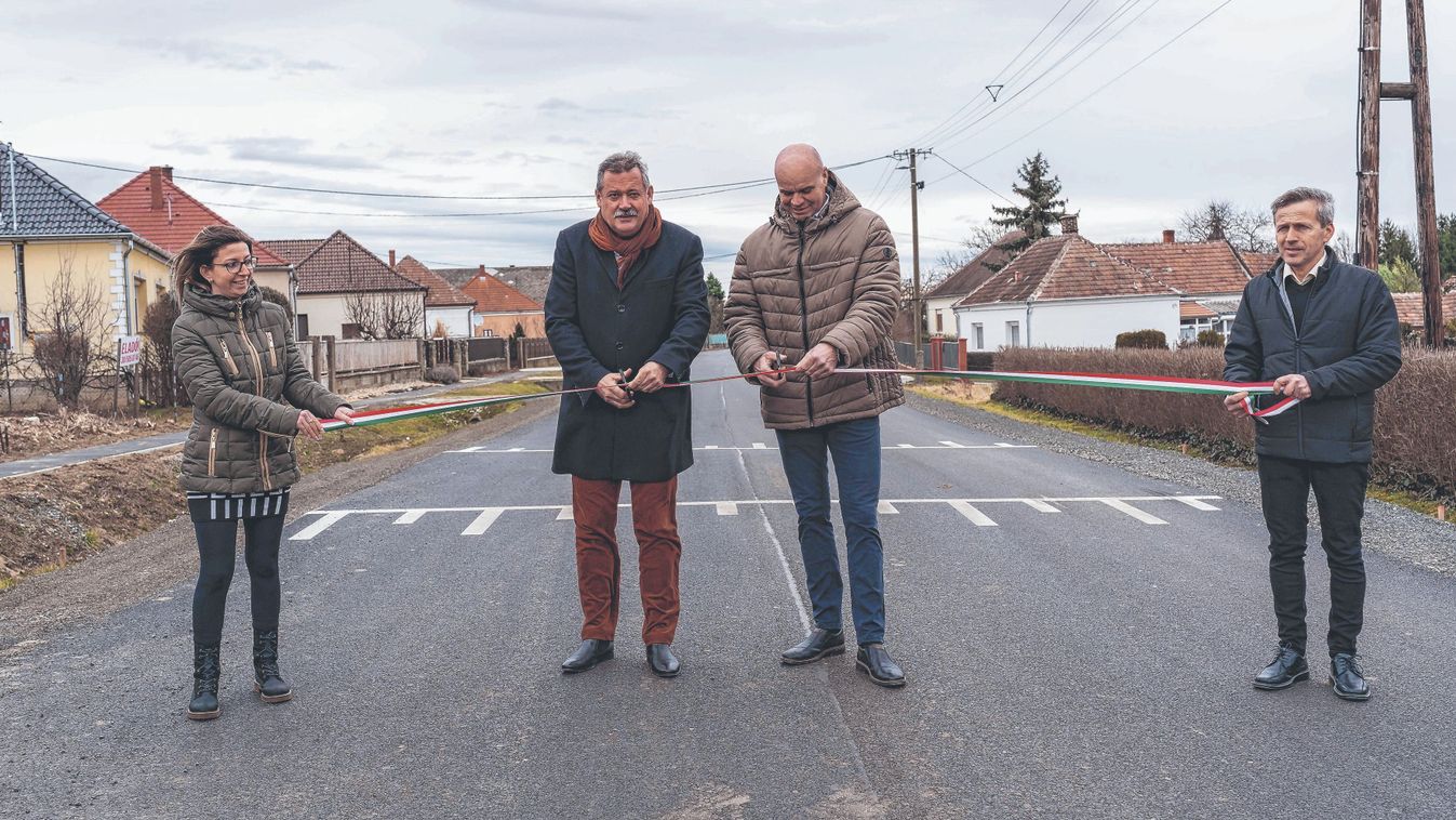 Fejlesztések egész sorát adták át Egyházasrádócon