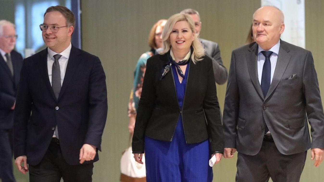 Orbán Balázs: Aki kimarad, az lemarad - Magyarország és Szombathely jövőjének kulcskérdéseiről