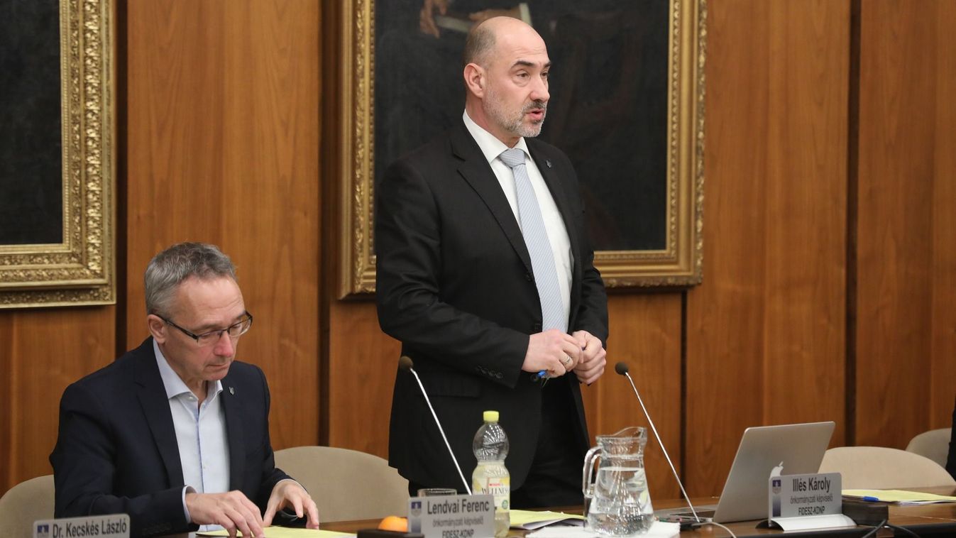 Illés Károly: Parkolóházakat kellene építeni Szombathely belvárosában