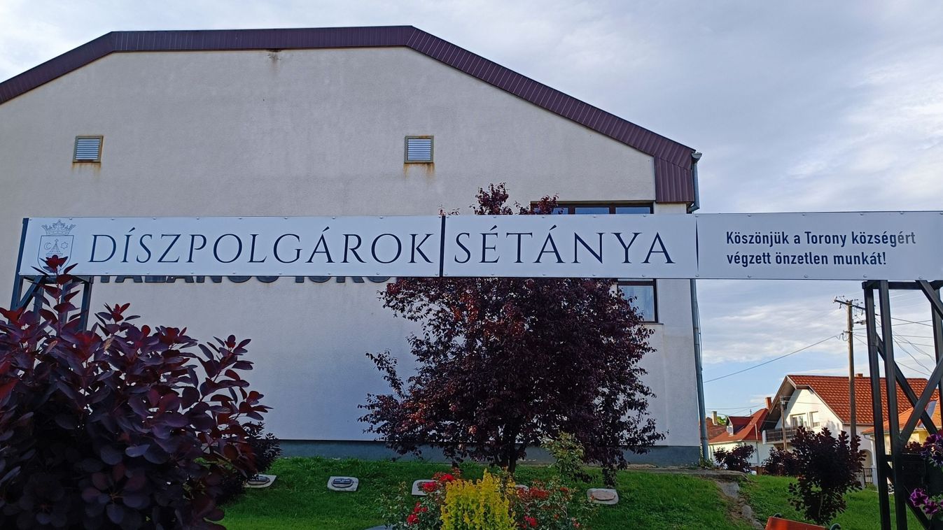 Gyönyörű lett a Díszpolgárok sétánya Toronyban