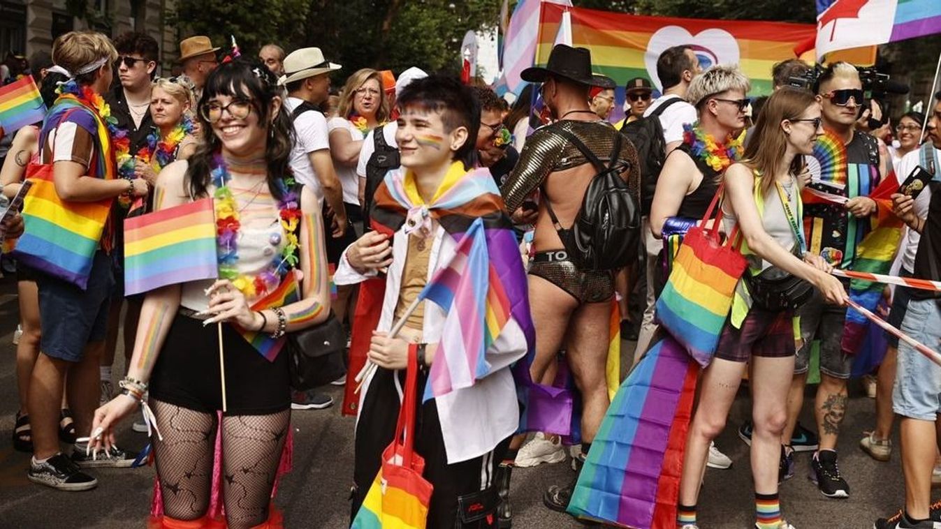 „Ha Magyar Péter hatalomra kerül, több jogot kap az LMBTQ-közösség” – vélik a Pride résztvevői (videó)
