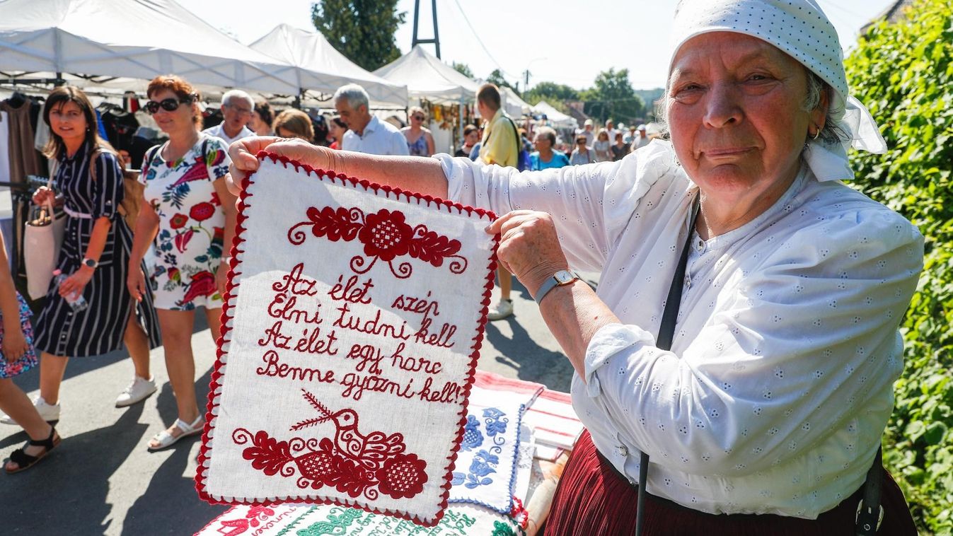 Vásári hangulat az Őrség szívéből - Kezdetét vette a három napon át tartó forgatag - fotók