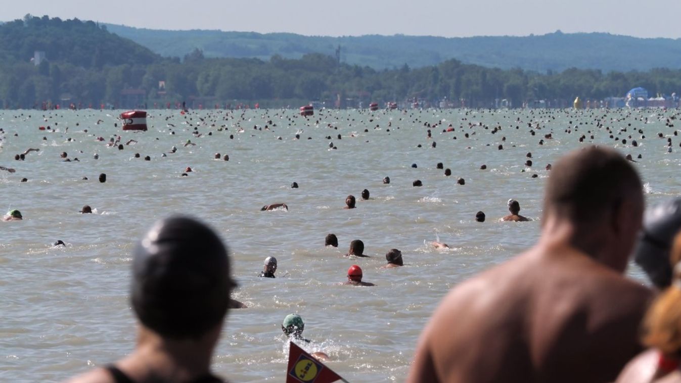 Döntöttek: vasárnap lesz a Balaton-átúszás