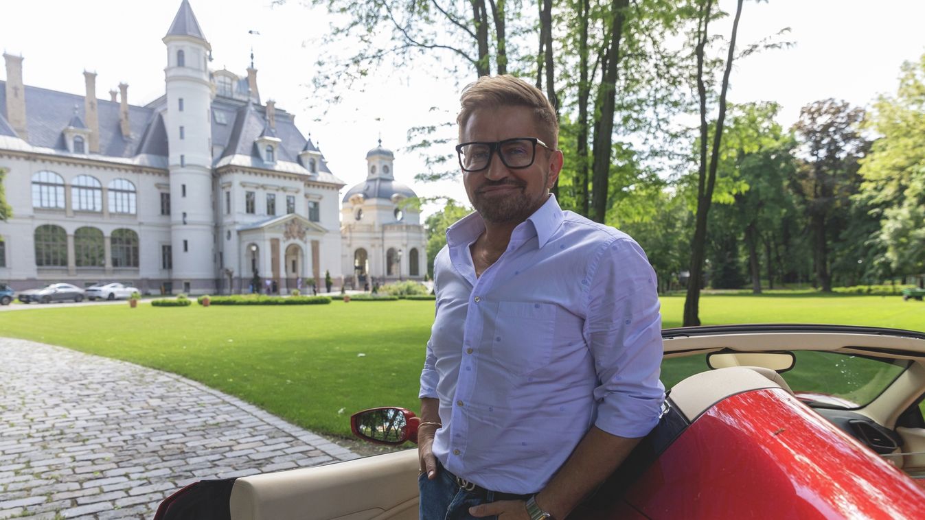 Jákob Zoli pihen: ilyen luxusban élvezi a nyarat