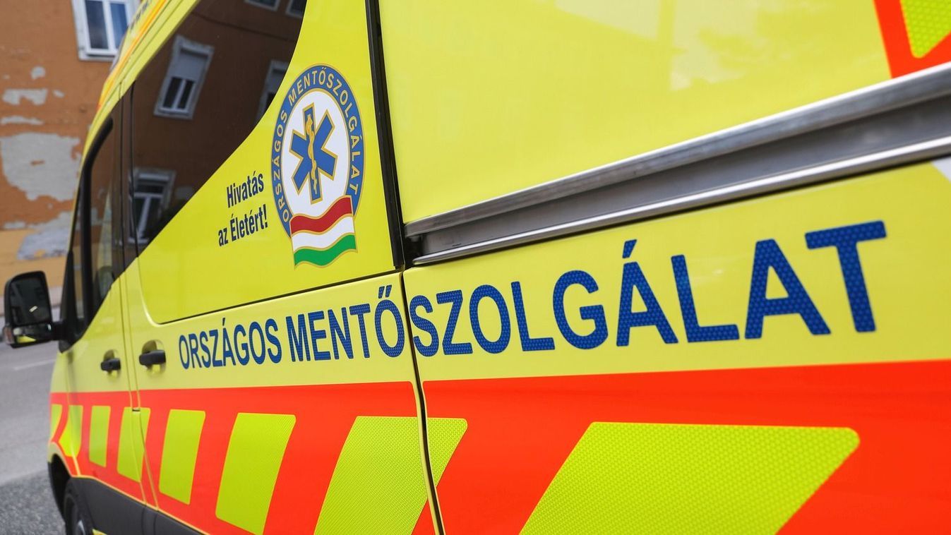 Életmentés a szomszédos vármegyében: férje szeme láttára lett rosszul, majd esett össze egy nő