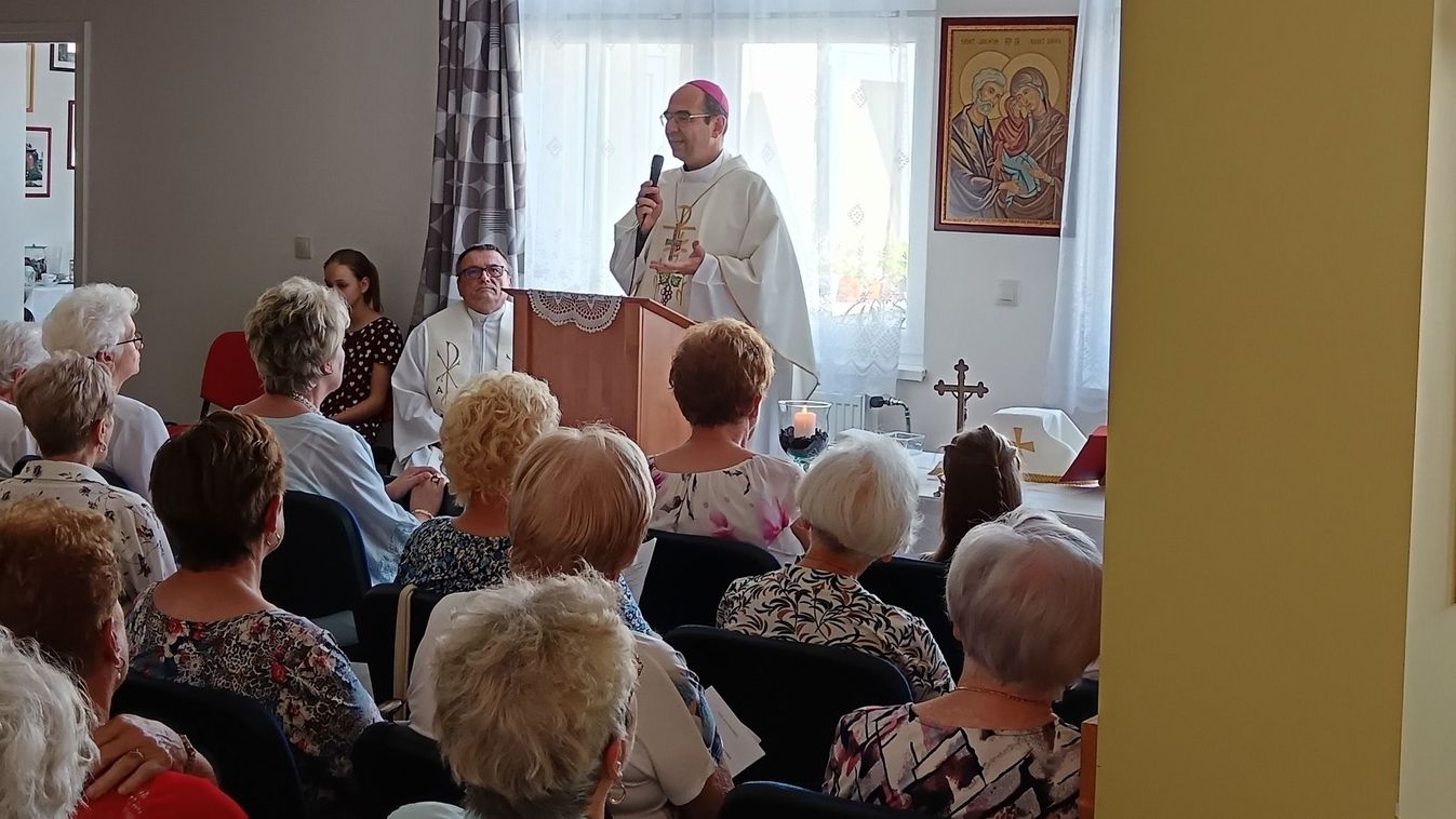 Névadóját ünnepelte a Szent Anna Ház