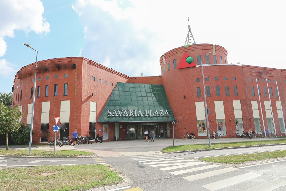 Savaria Plaza