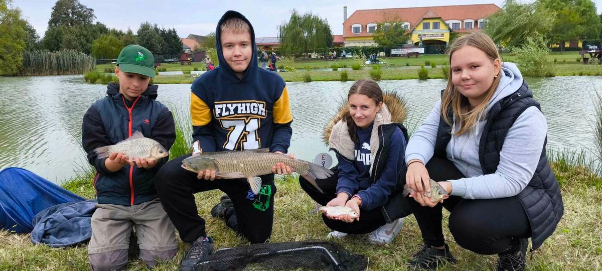 Immáron 19. alkalommal rendezték meg a Vizeken Általános Iskolai Horgászvetélkedő döntőjét