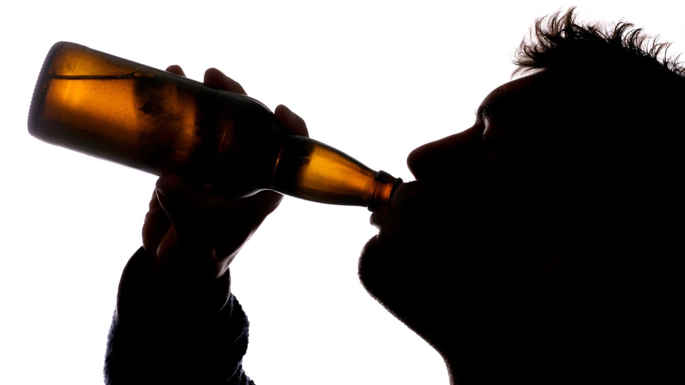 Így hat az agyunkra az alkohol: ijesztő jelenségről számolt be a szakértő