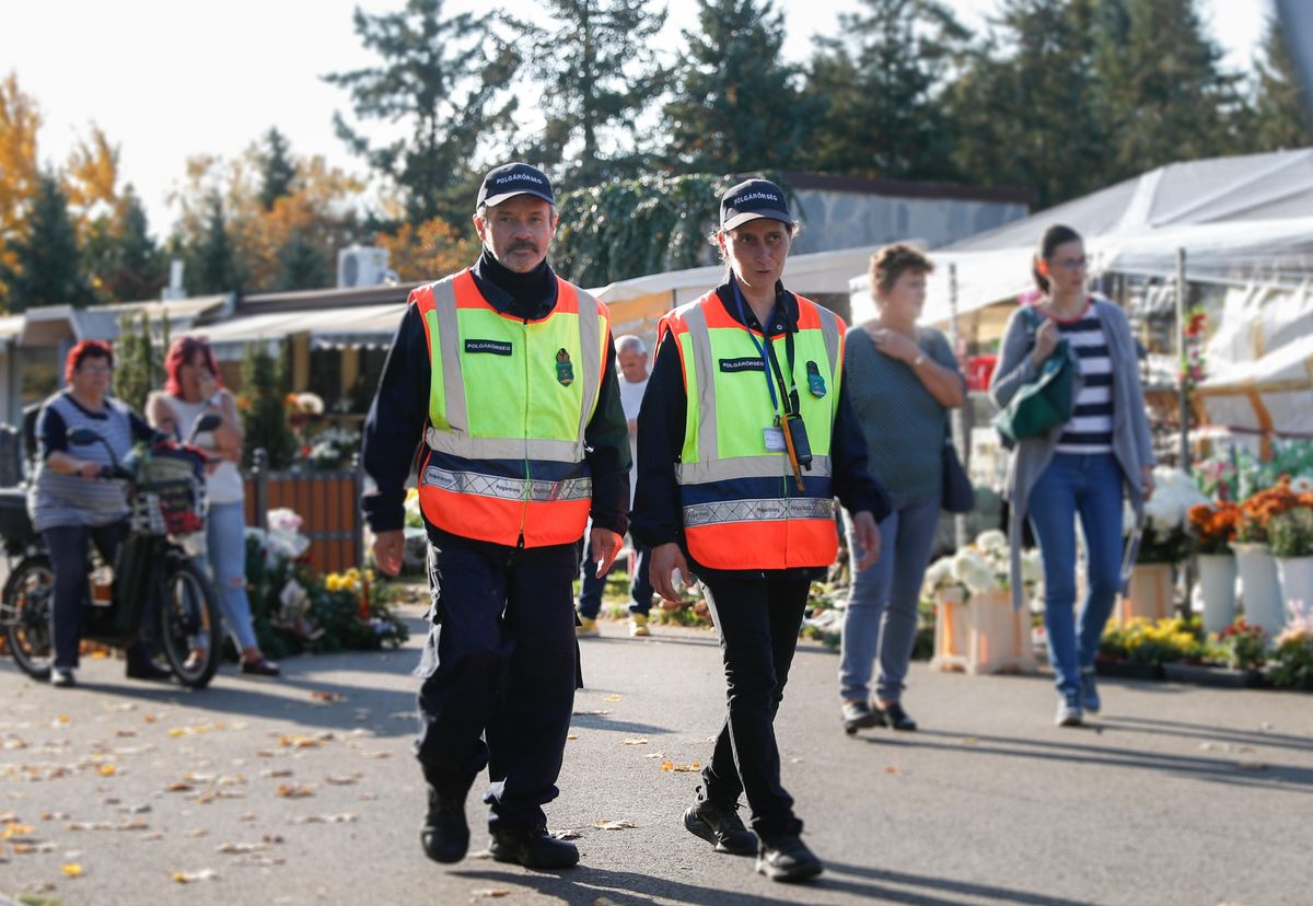 Polgárőrök segítenek és vigyáznak ránk az ünnep alatt is